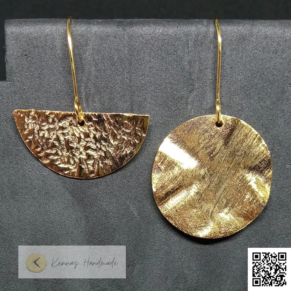 Brincos Imperfetus – A Beleza da Assimetria & Textura Bruta 1