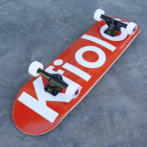 SKATE COMPLETO RED LOGO 8.25"