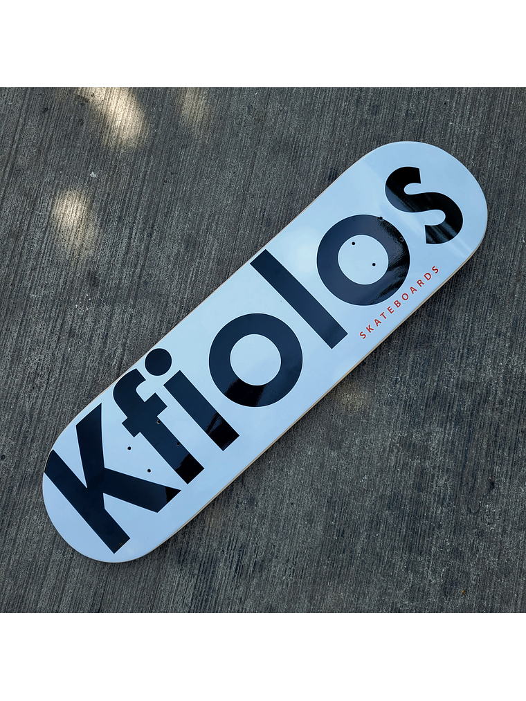 TABLA DE SKATE KFIOLOS - WHITE LOGO 8.5