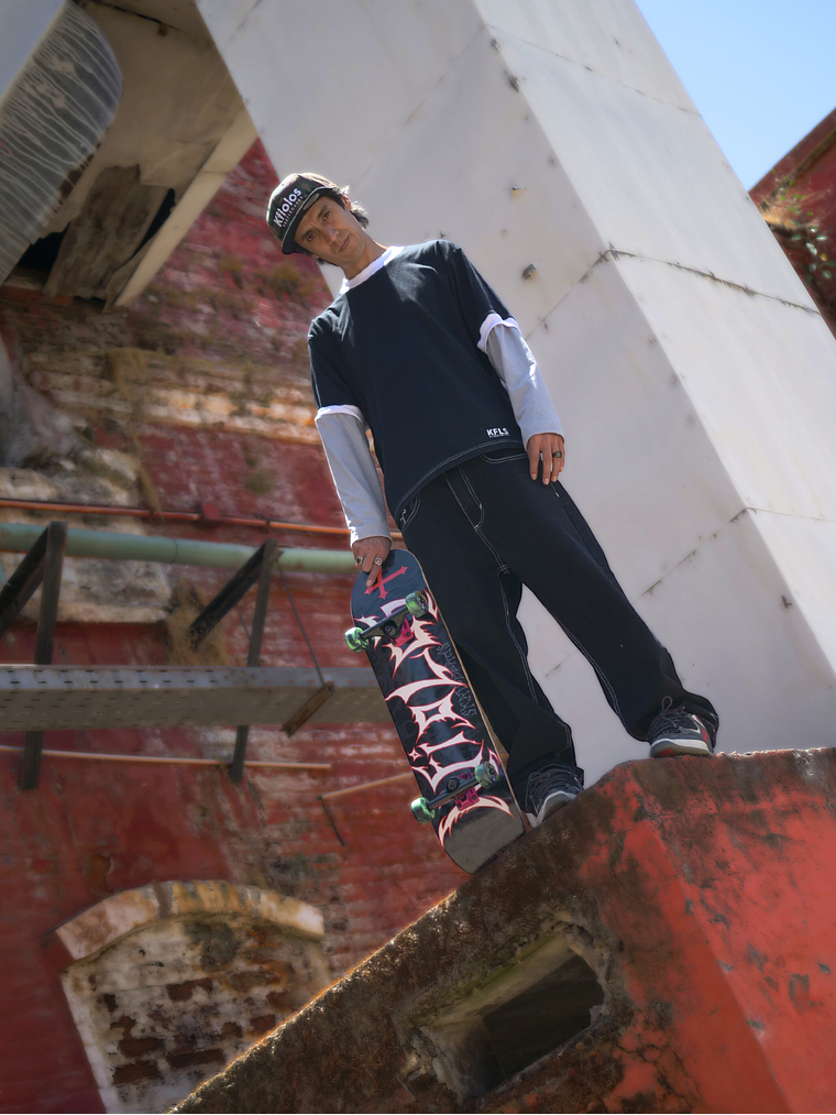 POLERA SKATE MINIMALS BLACK MAGIG KFLS 3