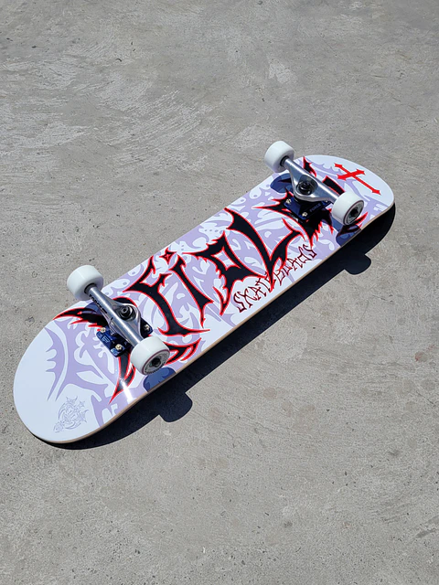 SKATE COMPLETO IN THE DARK HAKU 8,25" KFIOLOS-