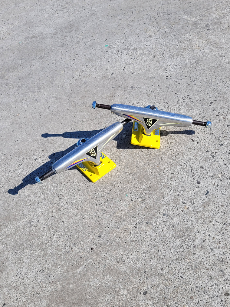 TRUCKS SKATE - YELLOW SILVER setup kfls 1