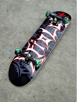 SKATE COMPLETO IN THE DARK 8,25