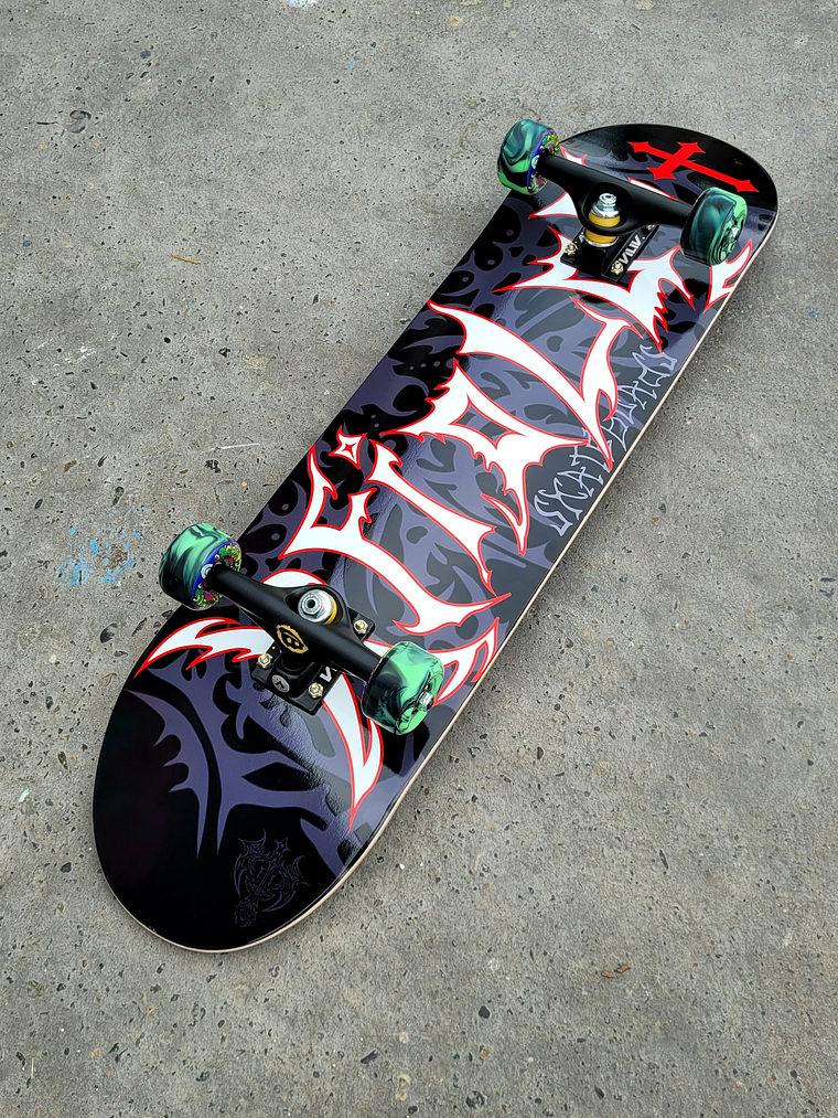 SKATE COMPLETO IN THE DARK 8,25