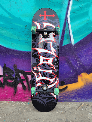 SKATE COMPLETO IN THE DARK 8,25