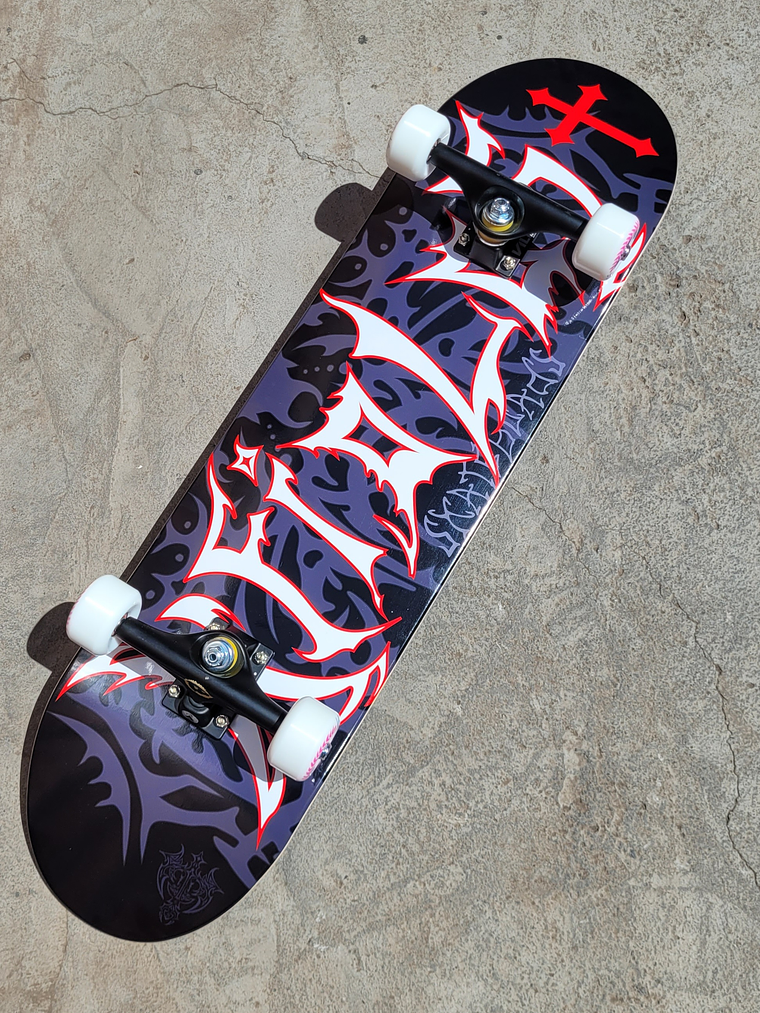 SKATE COMPLETO IN THE DARK 8,25