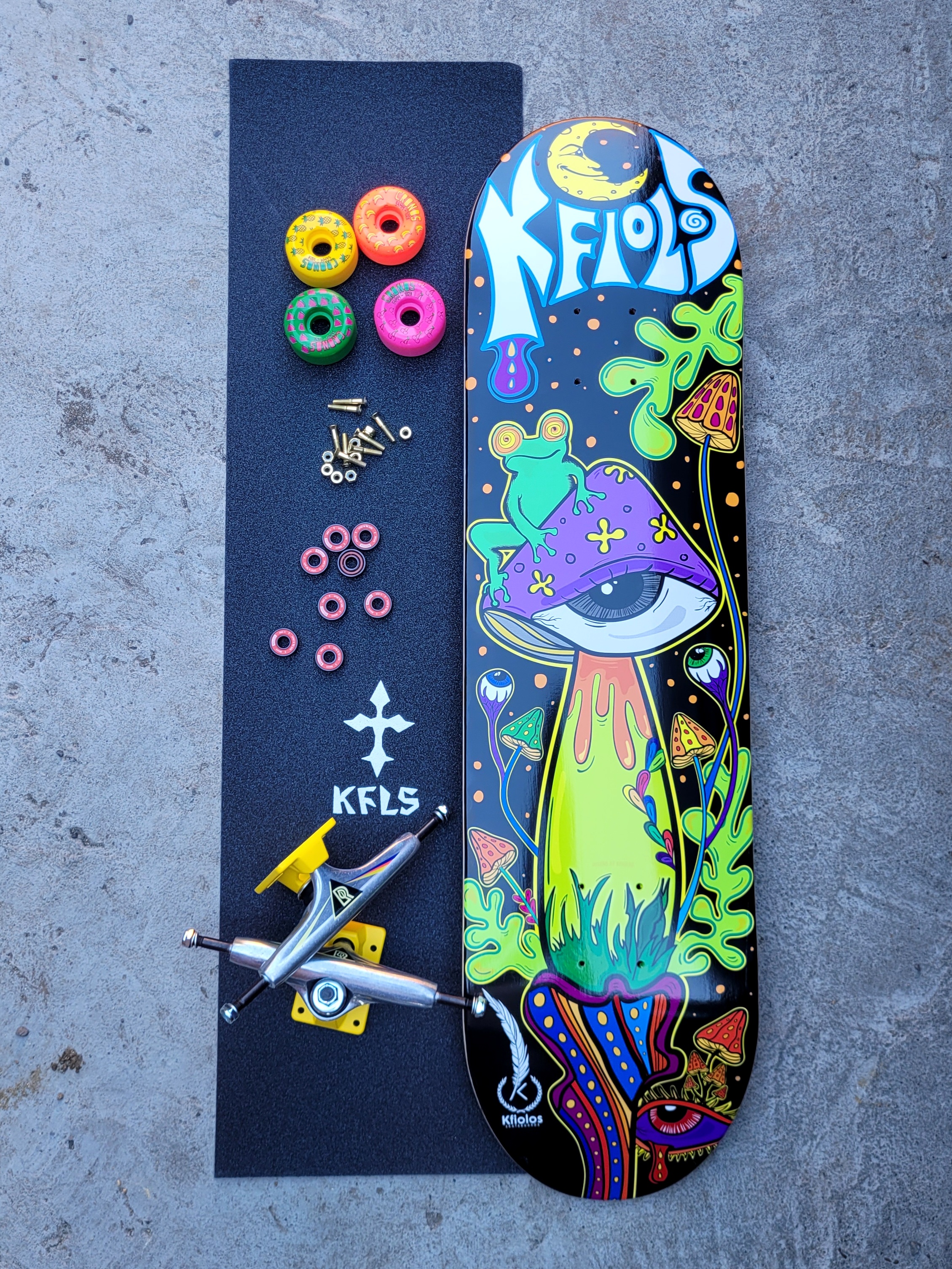 SKATE COMPLETO KFIOLOS HONGOSIS 8.25