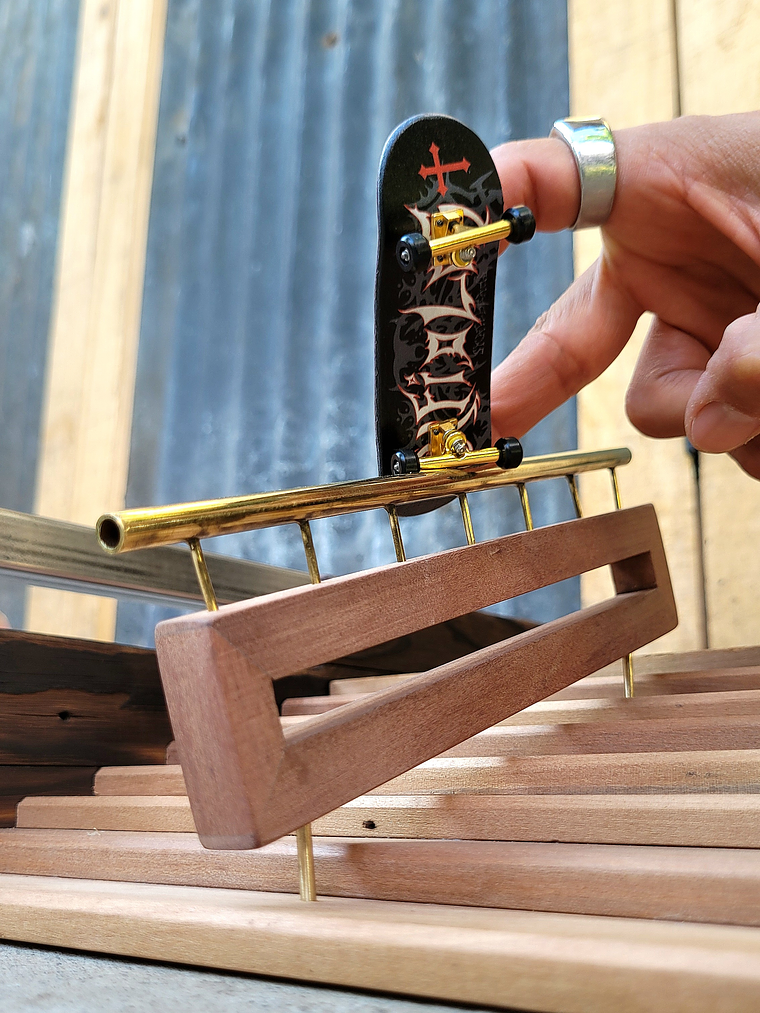 FINGERBOARDS ARMADO 34MM - in the dark kfiolos 3