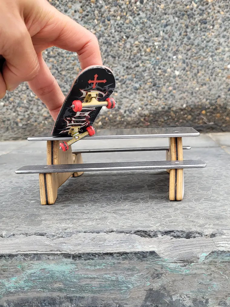 RAMPA FINGERBOARD Industrial picnic Kfiolos 2