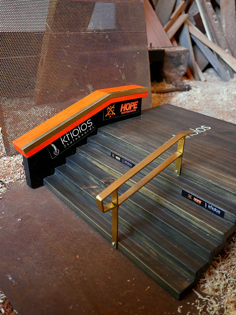 RAMPA FINGERBOARD escalera personalizada kfiolos 3