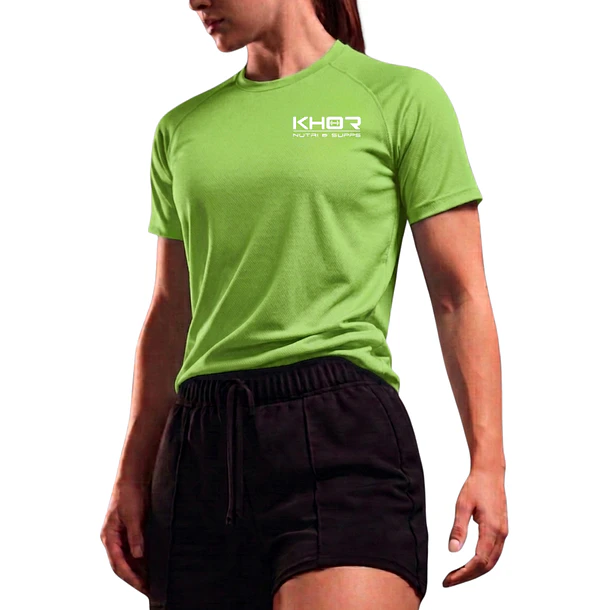 T-shirt desportiva feminina: conforto e estilo em movimento 11
