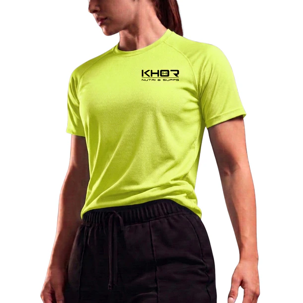 T-shirt desportiva feminina: conforto e estilo em movimento 9