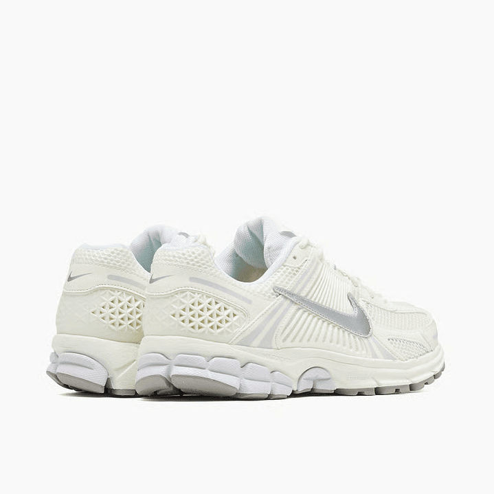 Nike Zoom Vomero 5 2
