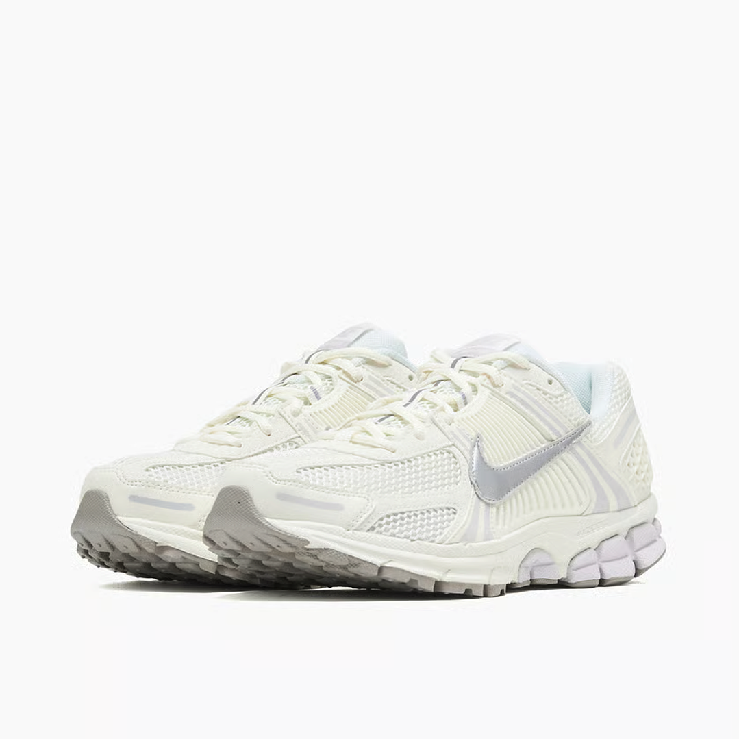 Nike Zoom Vomero 5 4