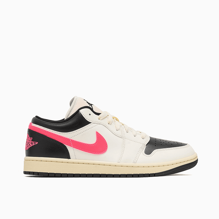 Jordan 1 Low Flight Club (Women's) 1