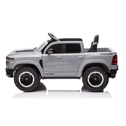 Retiro Express - Auto a Bateria Ram 1500 Rho Super Truck Gris 12v 2Motores