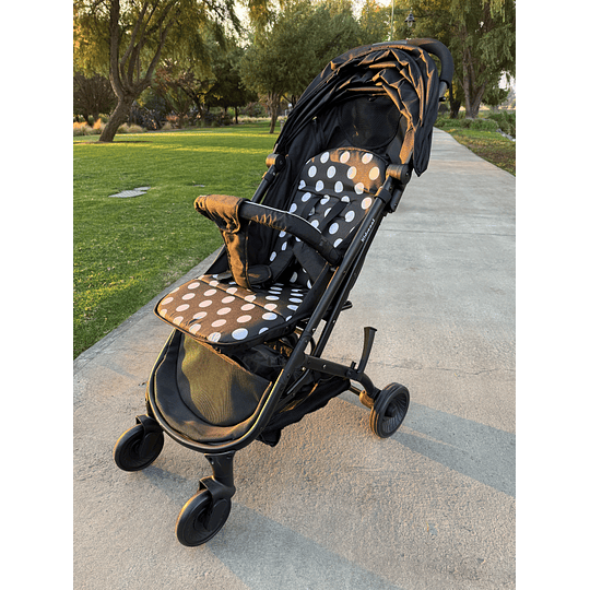 Coche Ultra Compacto Mimo Negro Lunares - Retiro Express