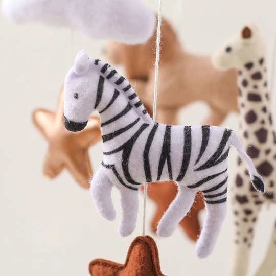 Móvil de Cuna para Bebé Fieltro y Madera Kidscool Safari 52 x 24 cm 