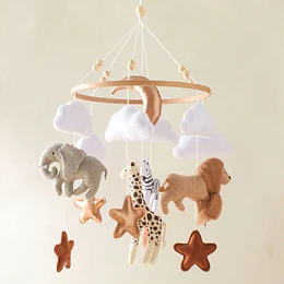 Retiro Express-Móvil de Cuna para Bebé Fieltro y Madera Kidscool Safari 52 x 24 cm 