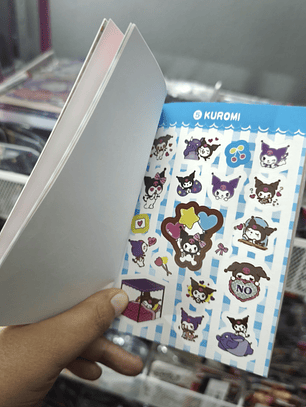 Libreta De 450 Stickers Diseño Kuromi Kawaii