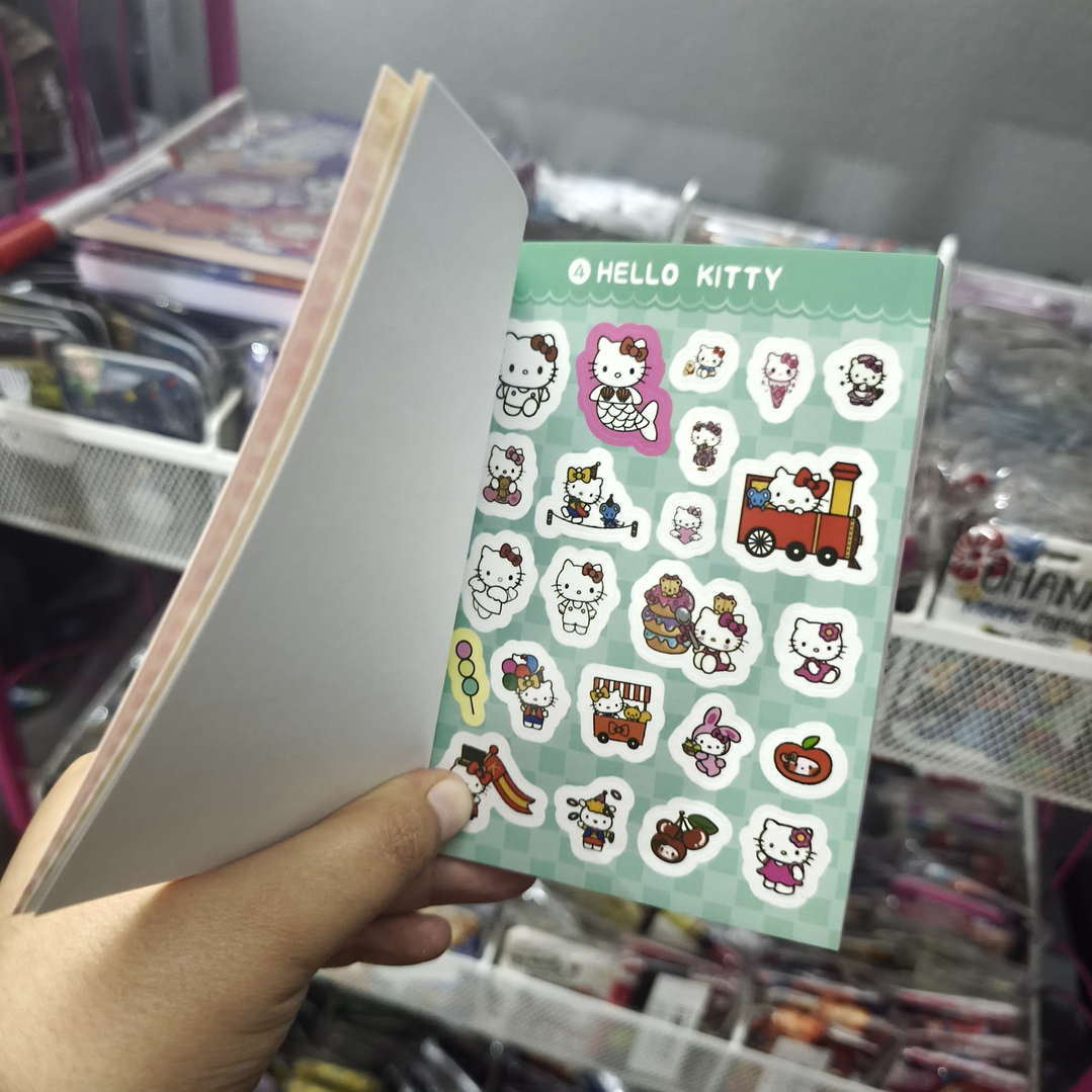 Libreta De 450 Stickers Diseño Hello Kitty Kawaii 2