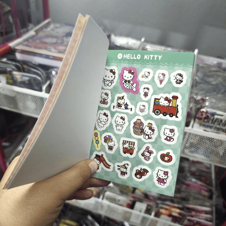 Libreta De 450 Stickers Diseño Hello Kitty Kawaii 2