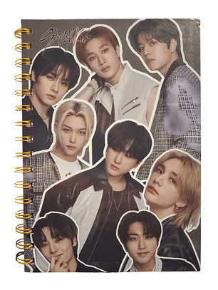 Libreta Anillada Tapa Dura Diseño Kpop Stray Kids 21*15cms