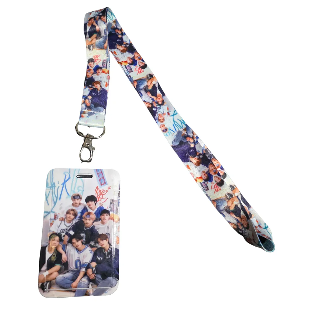Portacredencial + Lanyard Stray Kids Kpop Boys Group 1