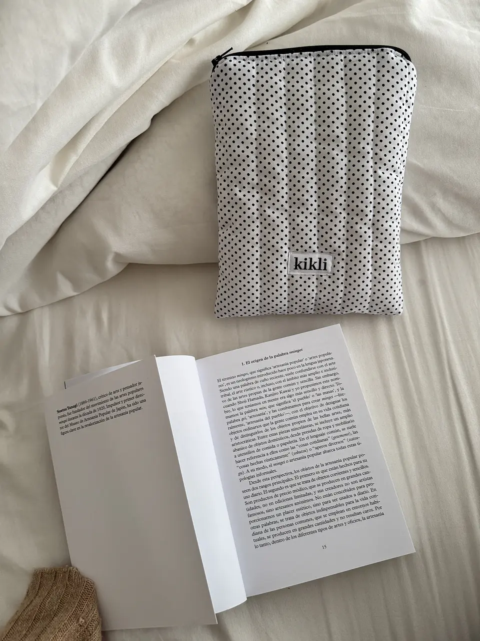 funda kindle/libros polka blanco 1