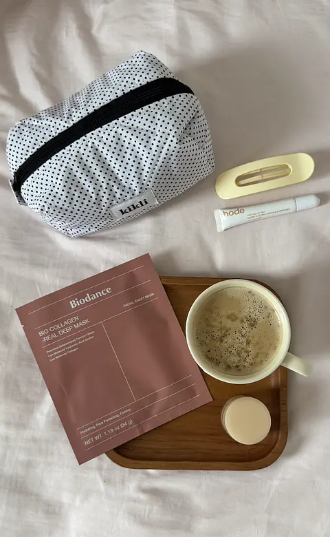 makeup bag polka dots