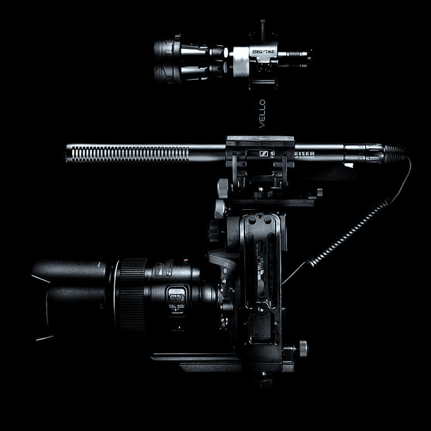 Micrófono shotgun Sennheiser MKE 600 con soporte para cámara 5