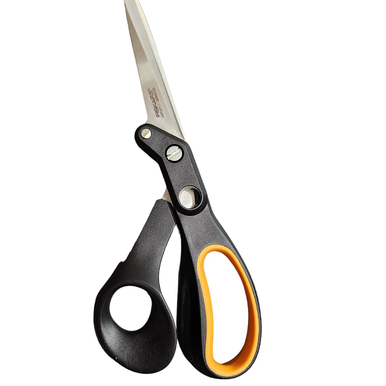 TIJERAS PARA TELAS COMPRESIVAS FISKARS AMPLIFY DENTADAS 3