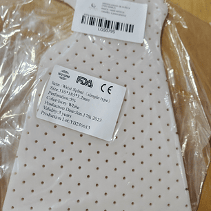 INMOVILIZADOR DE MUÑECA (TIPO SIMPLE) TERMOPLÁSTICO PRECORTADO LISTO PARA MOLDEAR