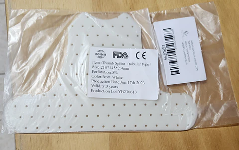INMOVILIZADOR DE PULGAR (TIPO TUBULAR) TERMOPLÁSTICO PRECORTADO LISTO PARA MOLDEAR