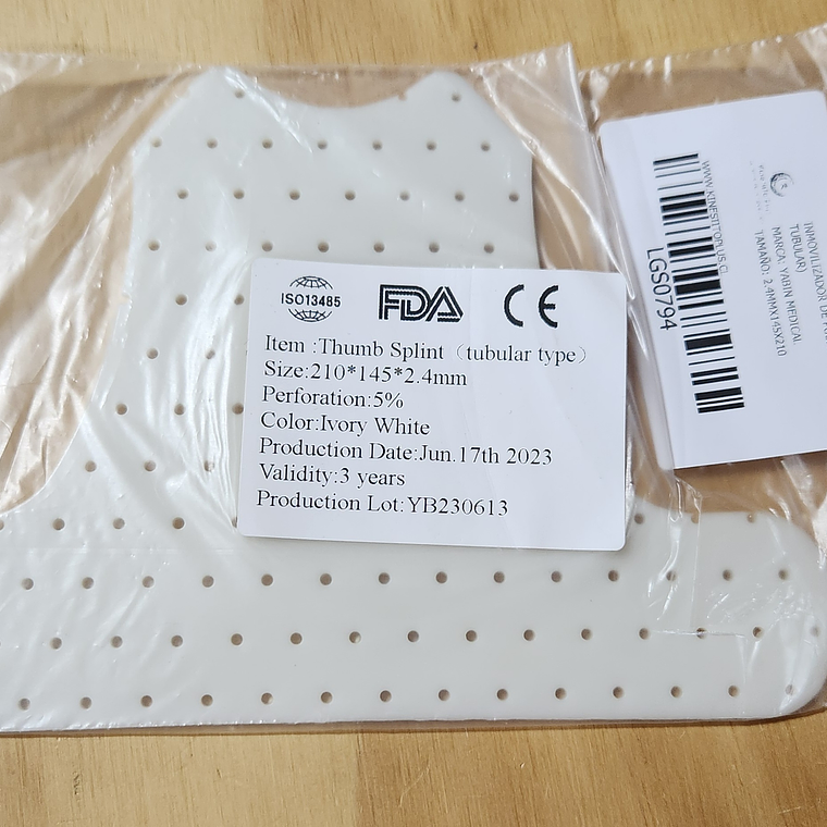 INMOVILIZADOR DE PULGAR (TIPO TUBULAR) TERMOPLÁSTICO PRECORTADO LISTO PARA MOLDEAR 1