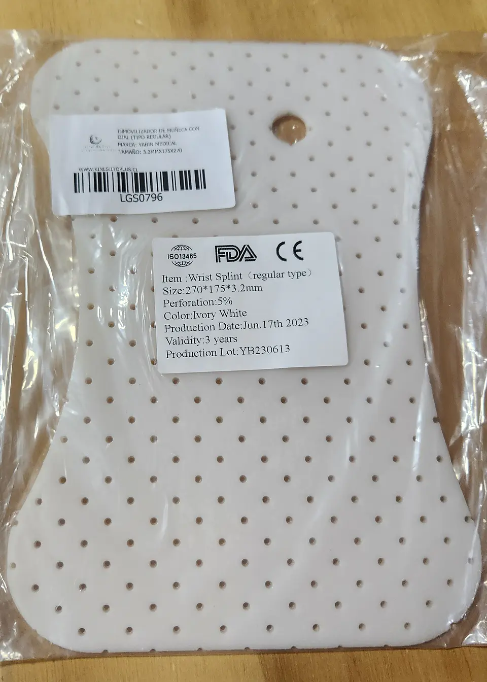 INMOVILIZADOR DE MUÑECA CON OJAL (TIPO REGULAR) TERMOPLÁSTICO PRECORTADO LISTO PARA MOLDEAR 1