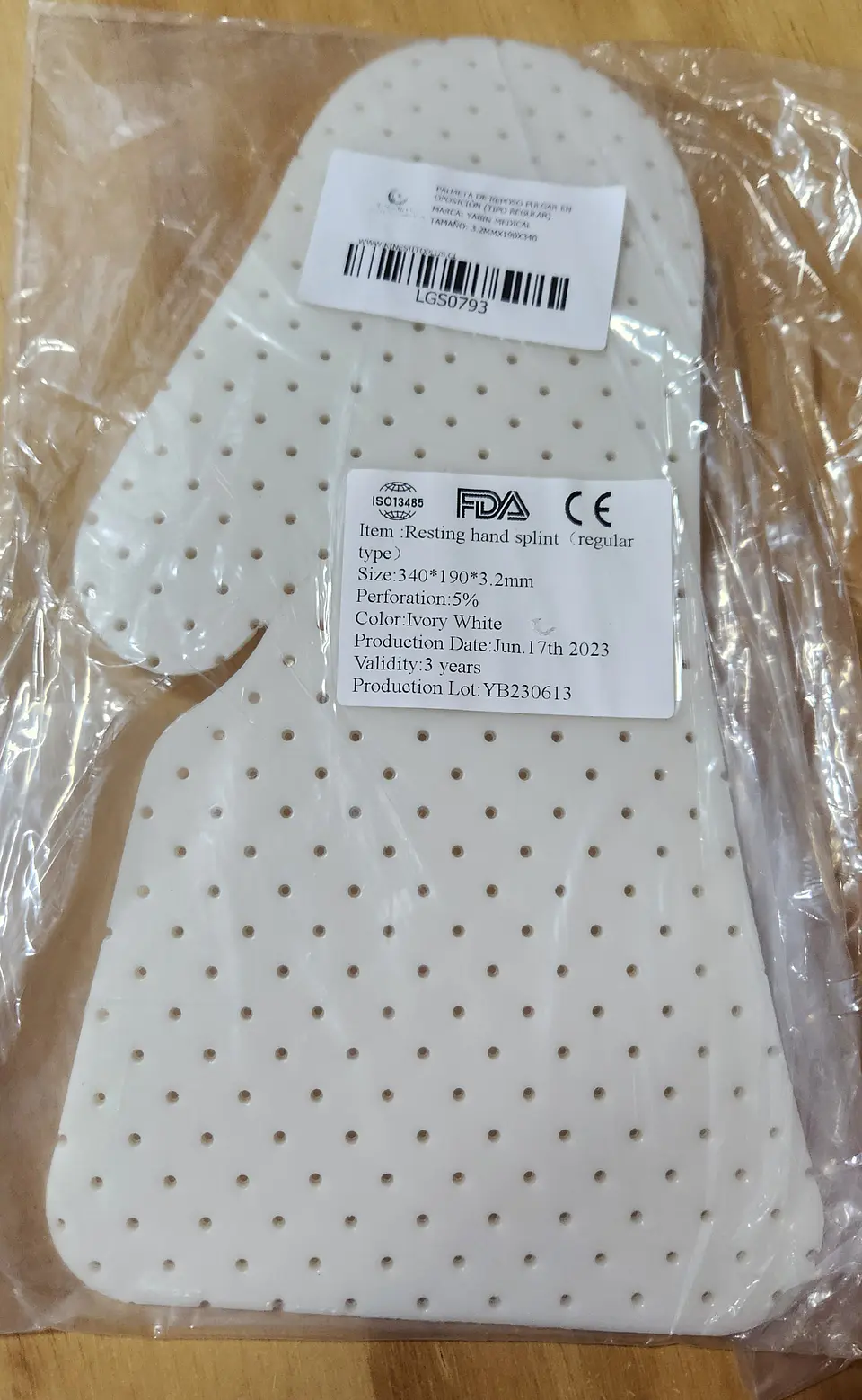 PALMETA DE REPOSO PULGAR EN OPOSICIÓN (TERMOPLÁSTICO PRECORTADO LISTO PARA MOLDEAR) 1