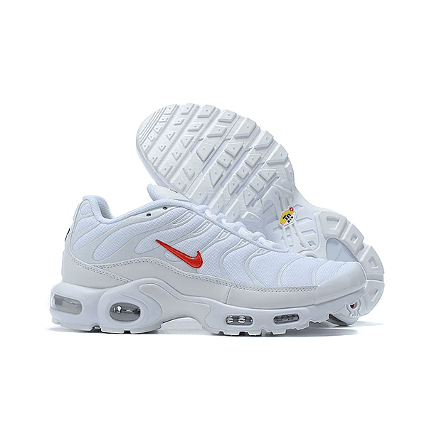 Air max plus TN x supreme white & red  4