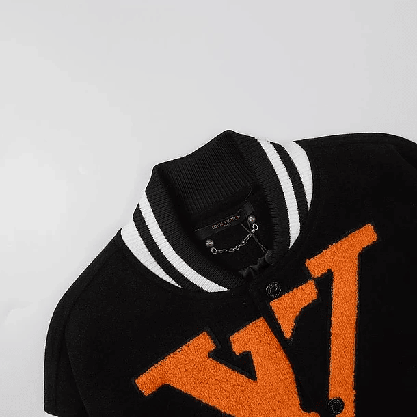 Varsity Jacket louis vuitton negra Foxy 6