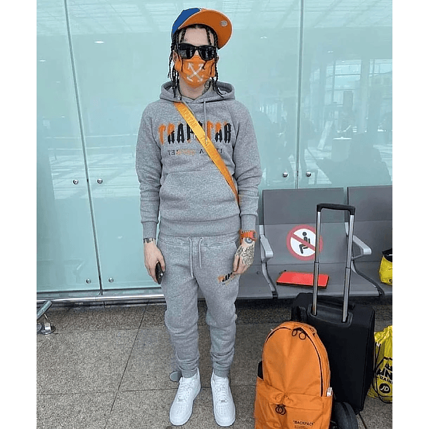 Conjunto Trapstar Gris Logo Naranja/Negro 9