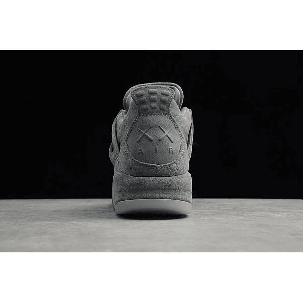 Jordan retro 4 x Kaws gris 4
