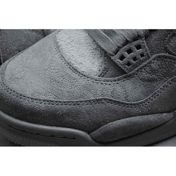Jordan retro 4 x Kaws gris 6