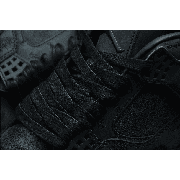 Jordan retro 4 x Kaws black 6