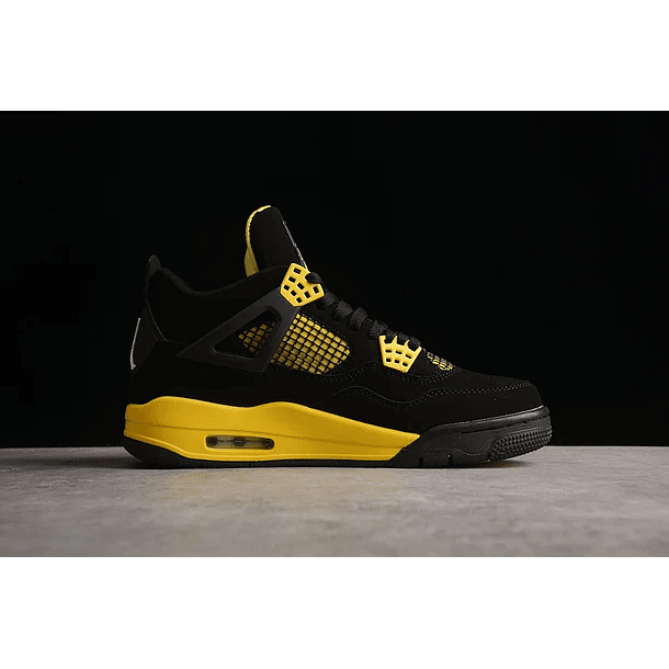Jordan retro 4 thunder 2