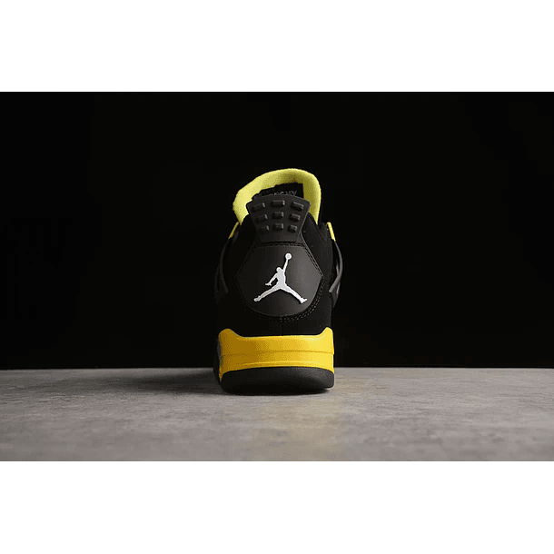 Jordan retro 4 thunder 4