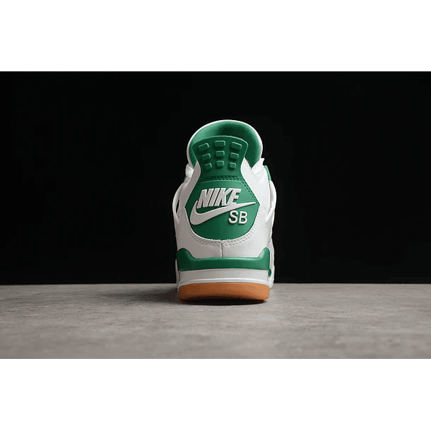 Jordan retro 4 pine green 4