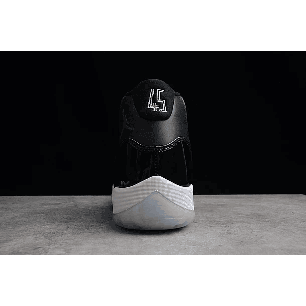 Jordan retro 11 space jam 4