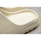 Yeezy Slide bone 4