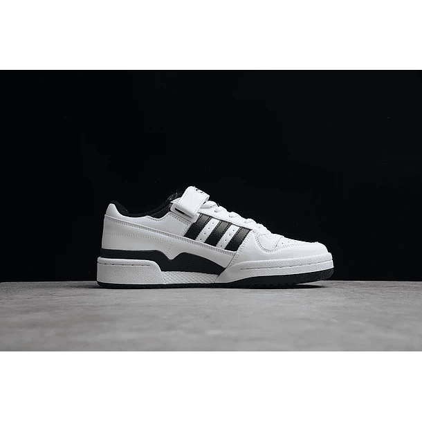 Adidas Forum black & white 2