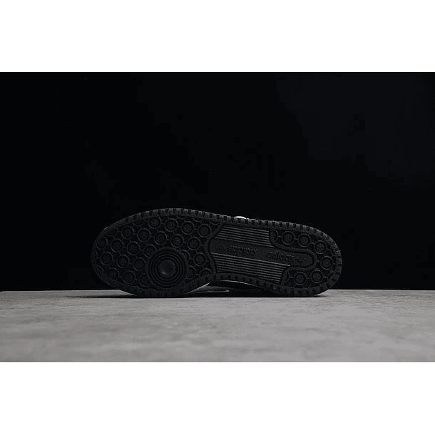 Adidas Forum black & white 3